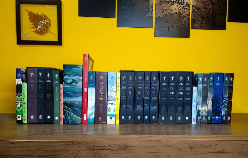 Arquivo:Livros Tolkien 2024-02.jpg